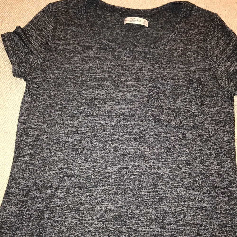 simple grey tee